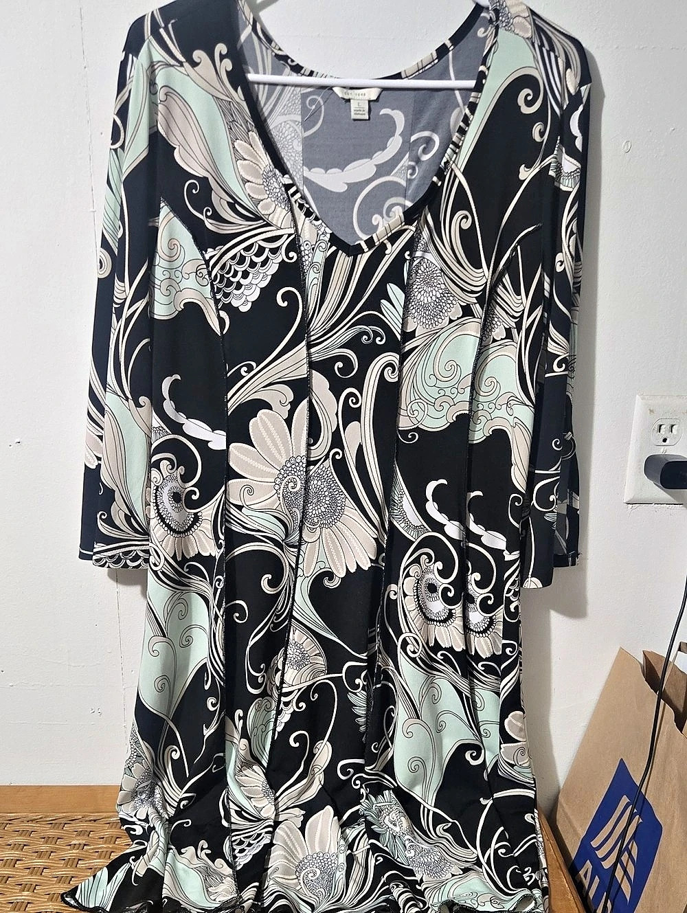 EST. 1946 Paisley Midi Dress in Black & Blue Size Large